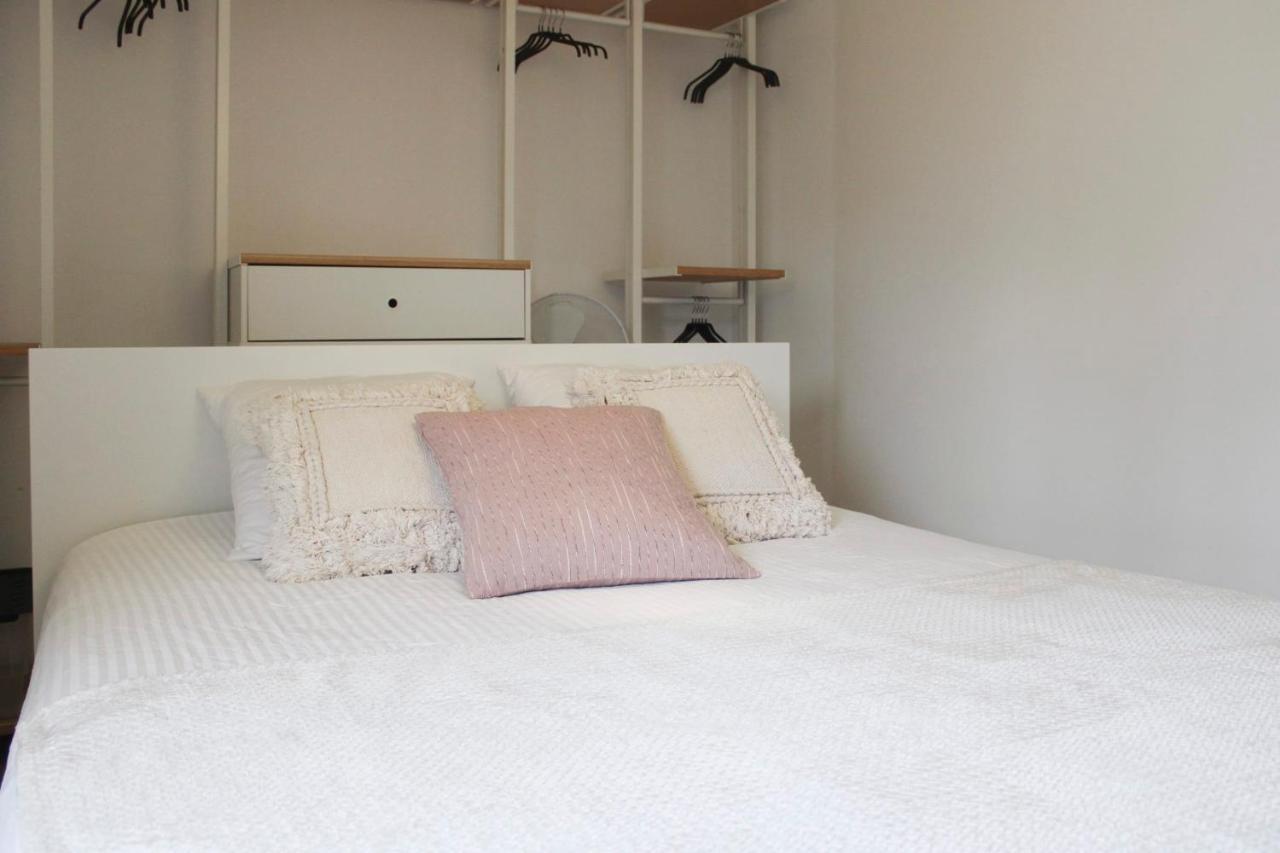 Apartment Spacious And Light-filled Nest With Balcony Aubervilliers